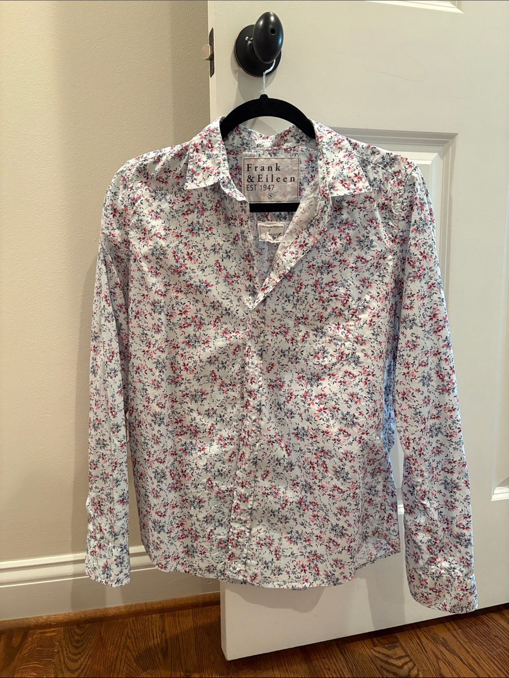 Frank & Eileen White Button-Down Shirt with Red & Navy Floral Motif